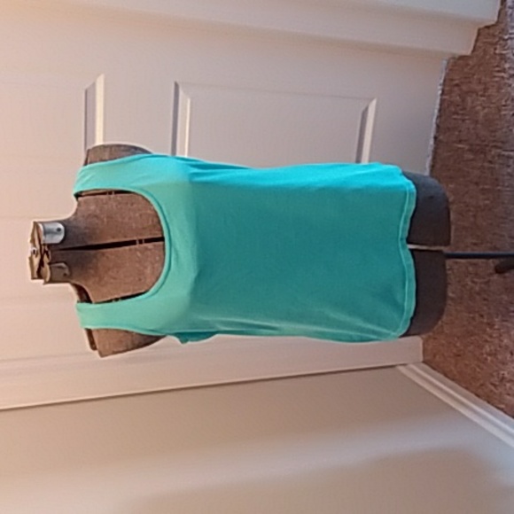 NWOT Comfort Colors Tank Top - Picture 2 of 9